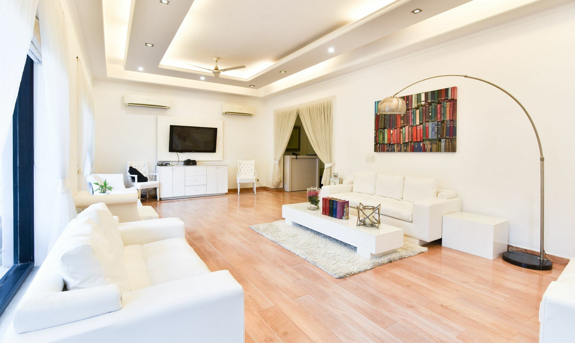Hotel Treebo Trend The G8 Sector 39 Noida Exterior foto